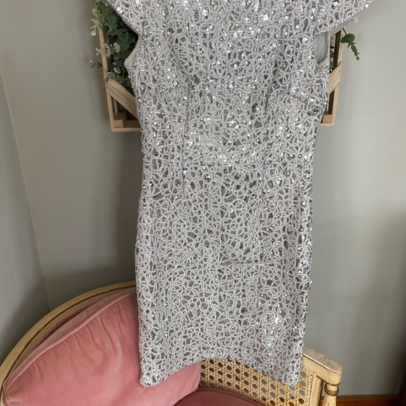 Adrianna Papell Silver Dress - Size 4 - Picture 3 of 5